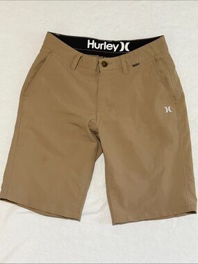 Hurley Flat Front Khaki Shorts size 28